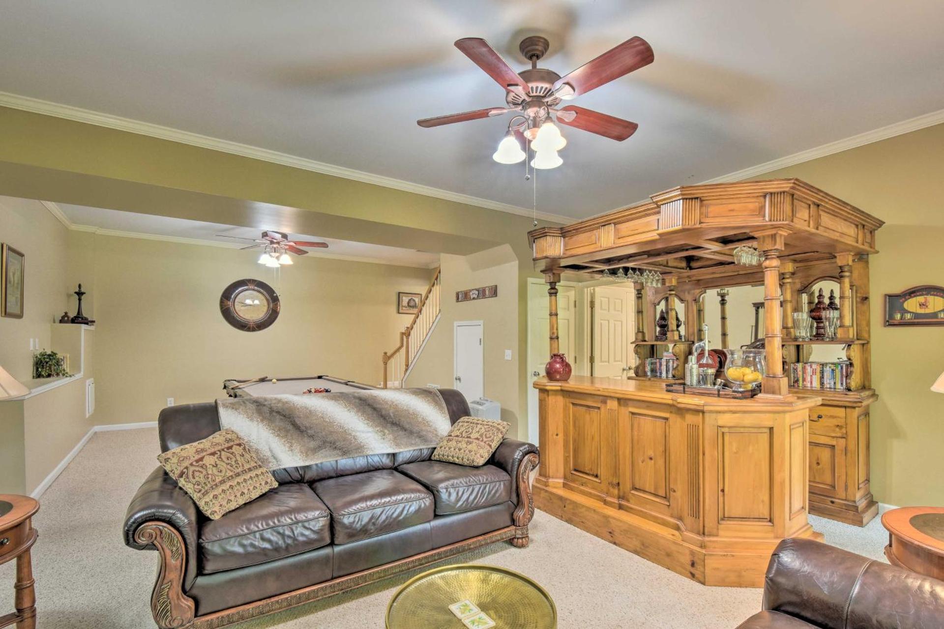 Big Canoe Retreat with Deck and Golf Course Views