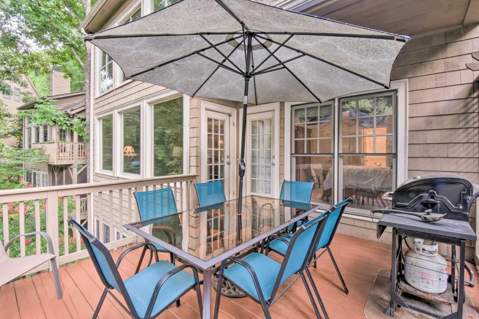 Big Canoe Retreat with Deck and Golf Course Views