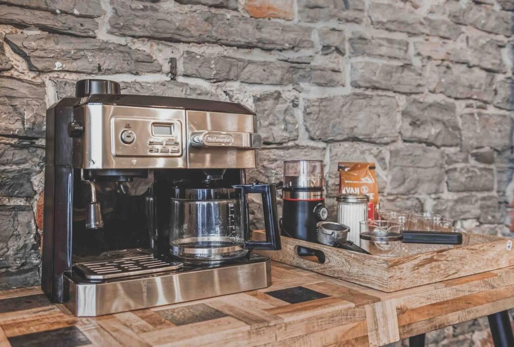 GENERATIONS QUEBEC OLD CITY/ Parking/ Family