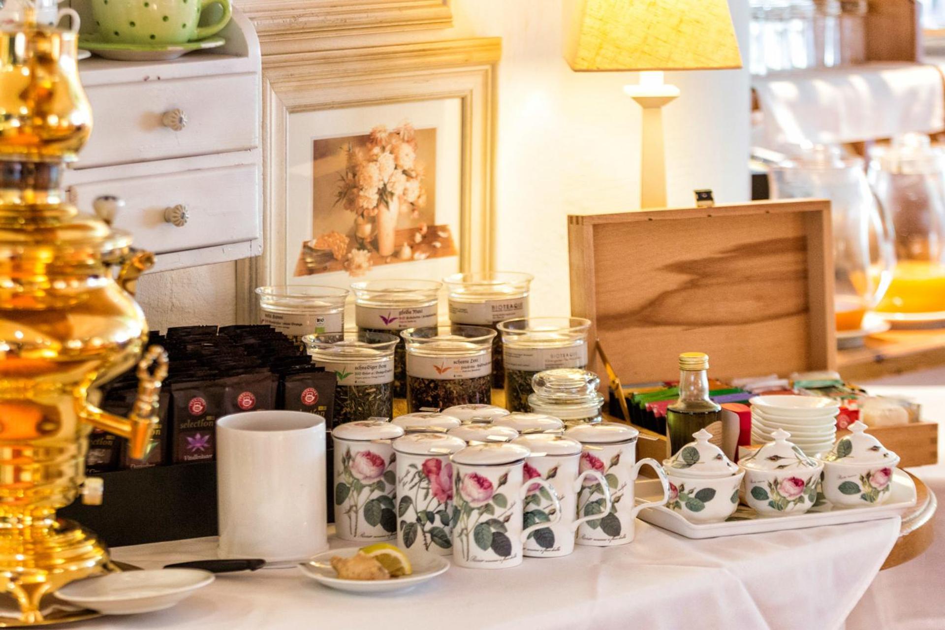 Coffee/tea facilities