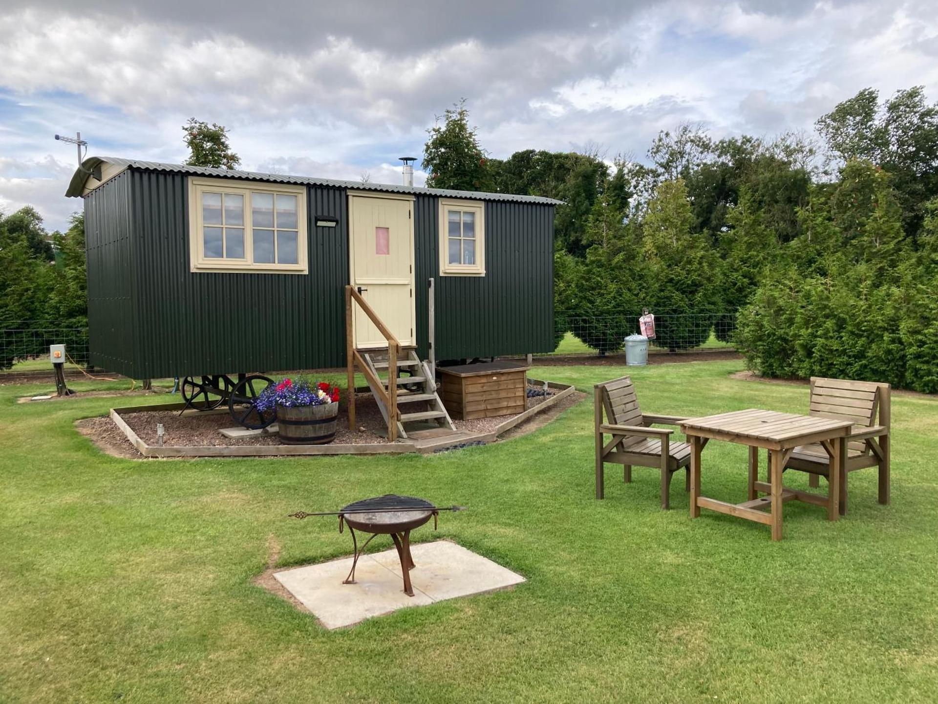 The Rowan Shepherds Hut