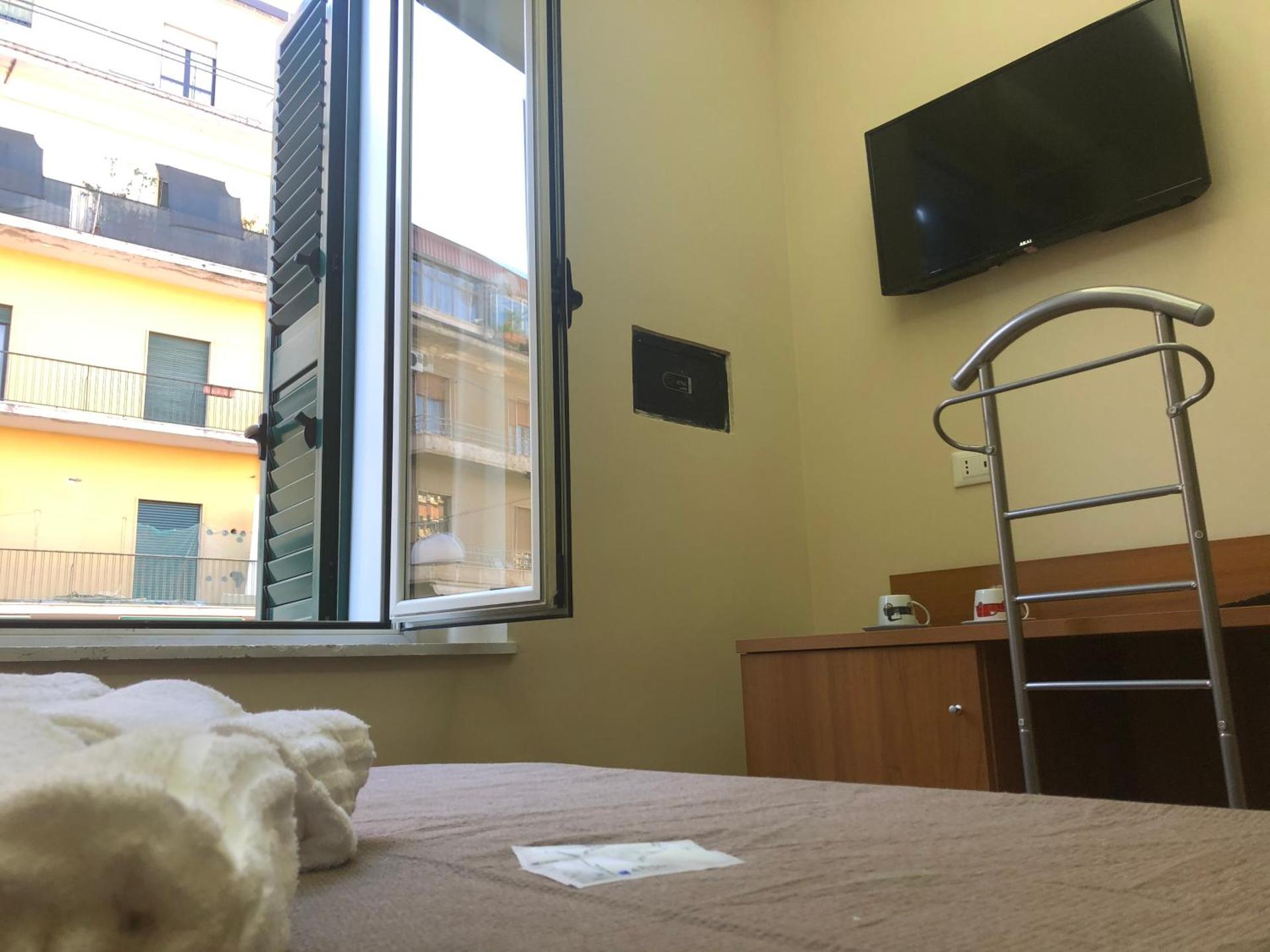 Le Affacciate Bruzie Home 2 Guest House