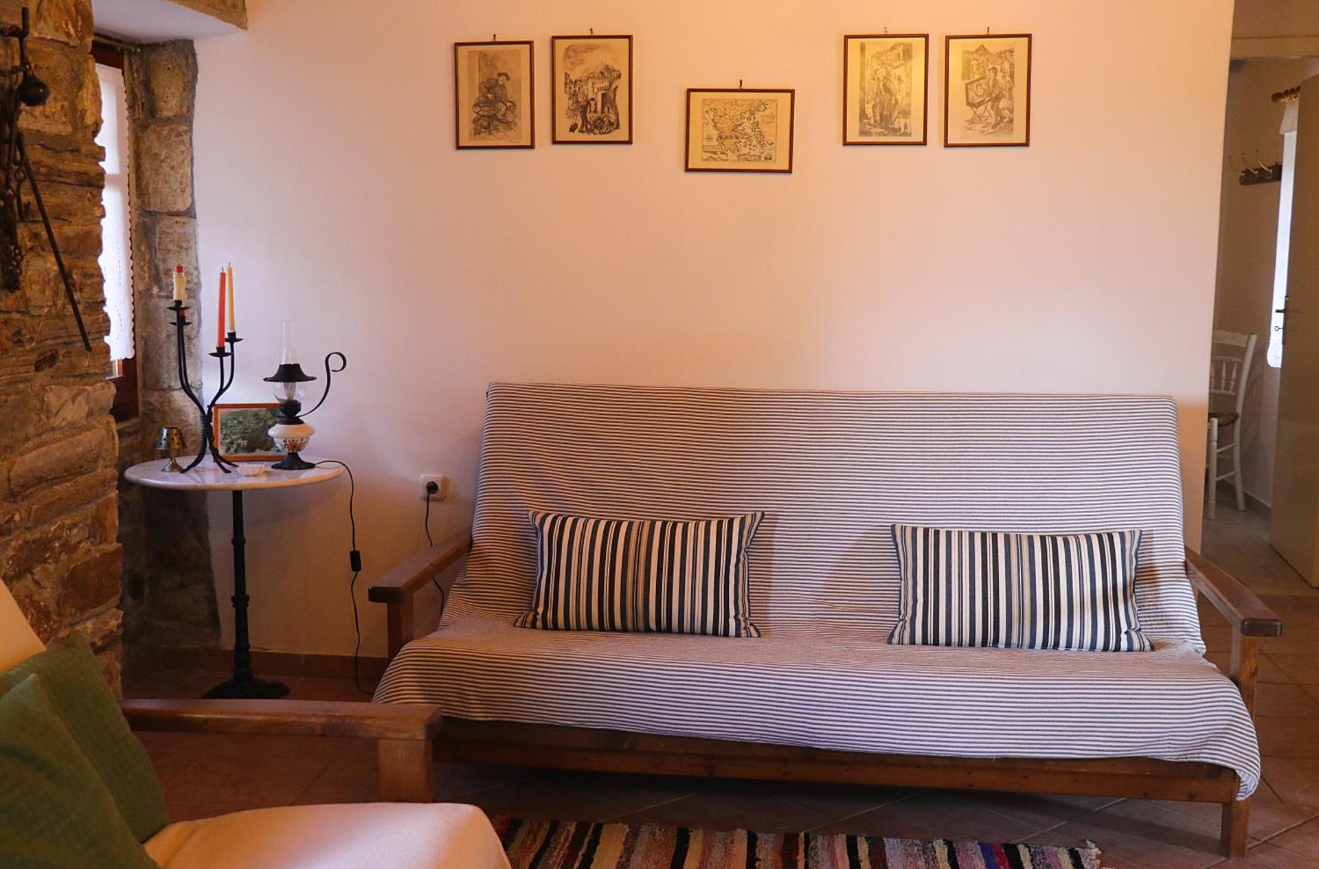 Magnolia Traditional Stone House in Vamvakou