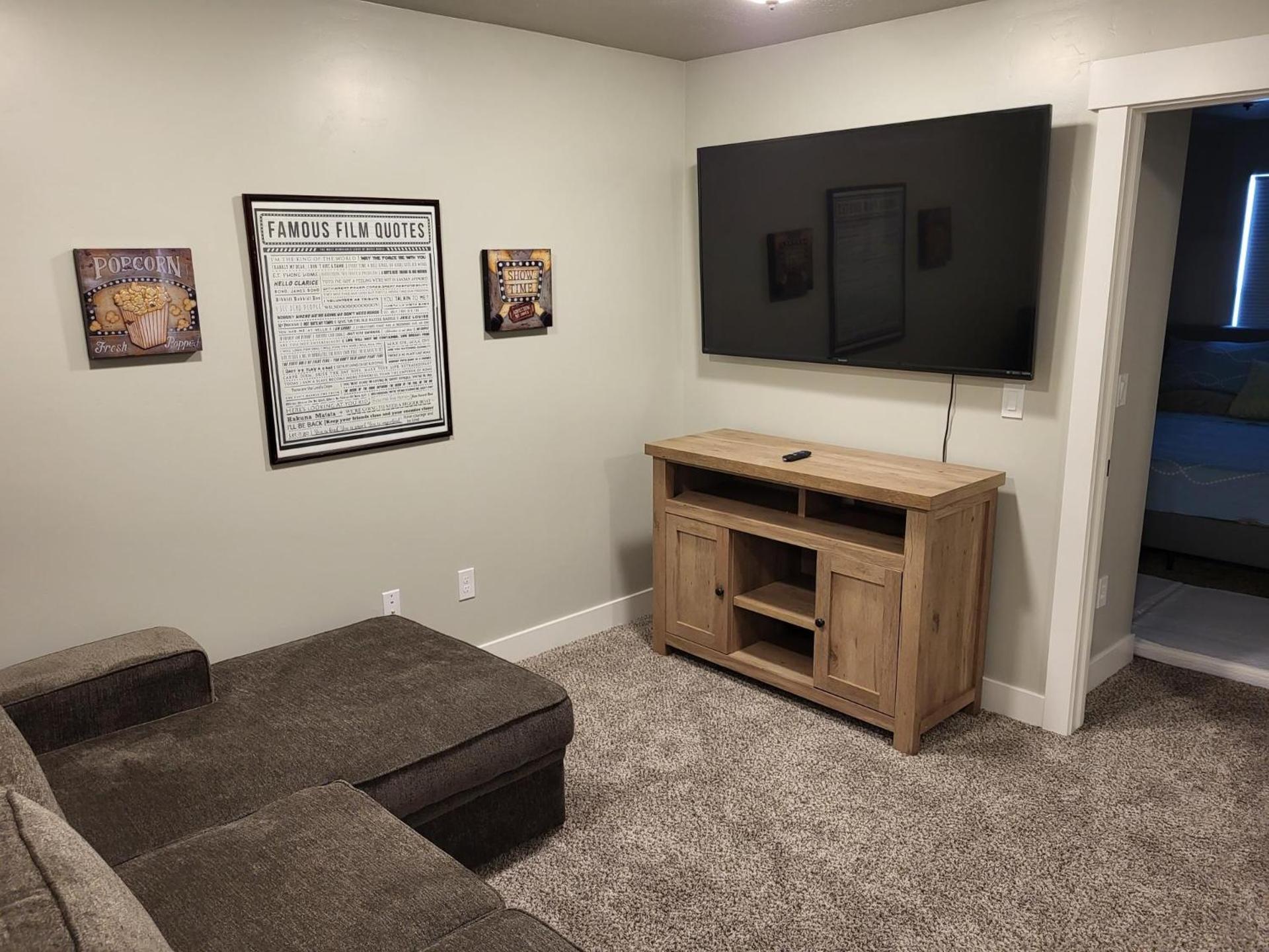 Lovely Condo! W/ free recreational vehicle parking