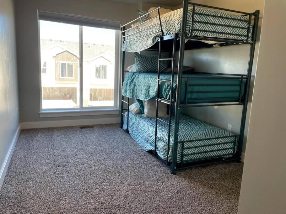 Lovely Condo! W/ free recreational vehicle parking