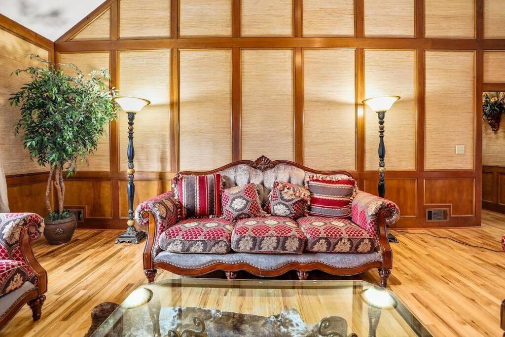 Lovely 5Bed, 3-FullBath ! 5min to free way I-85