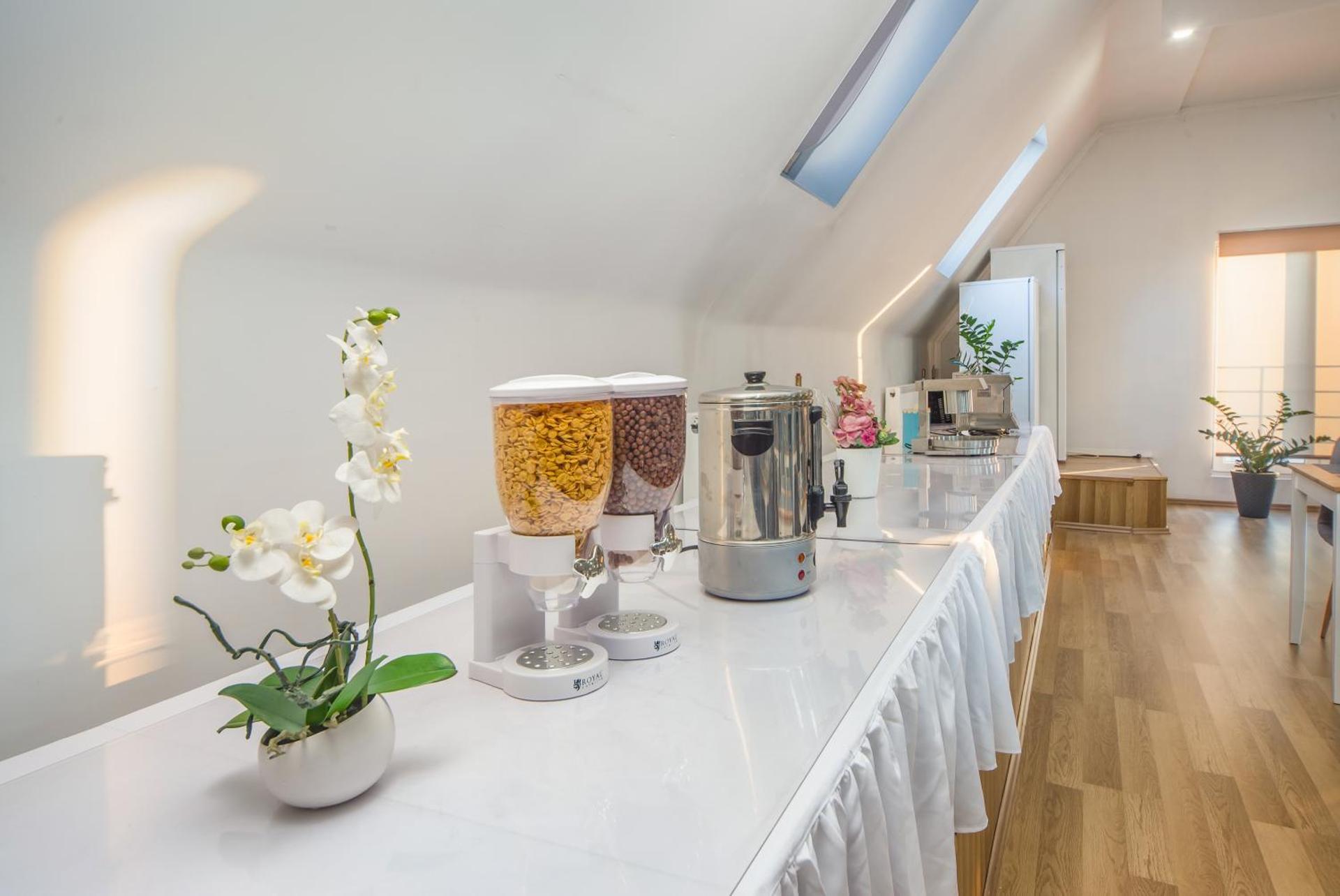 Coffee/tea facilities