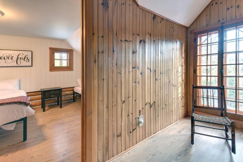 Family Friendly Private Log Home 6 Person Remote Work Breathtaking Mountain Views Versant Nord