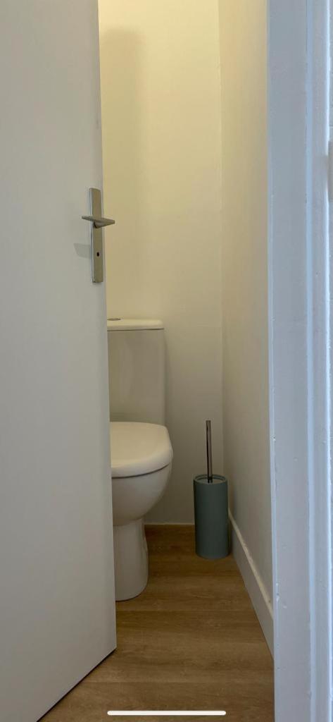 Large studio direct access to the beach