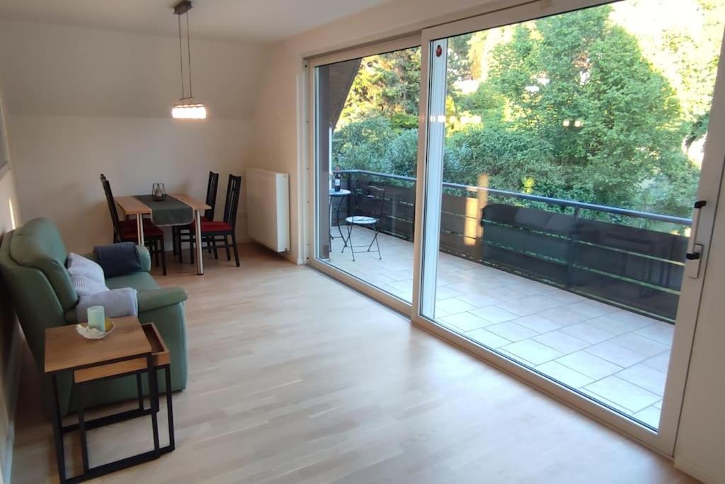 Top Ferienwohnung am Waldrand mit großem Balkon