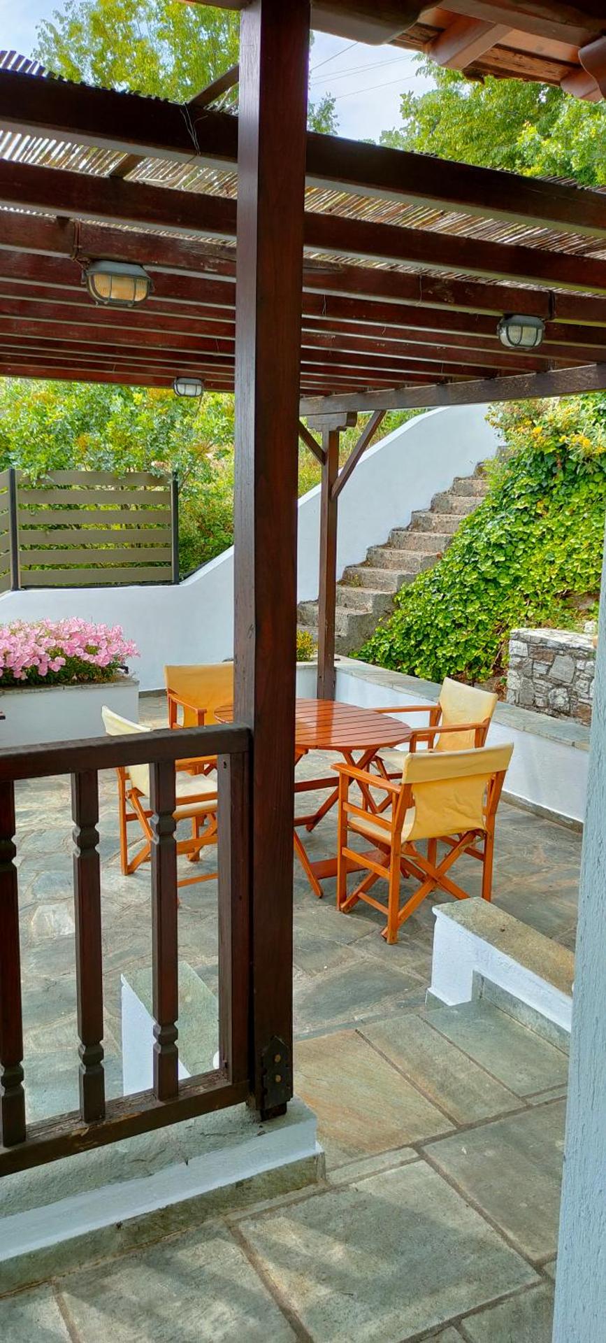 Athina's Villa Uphill