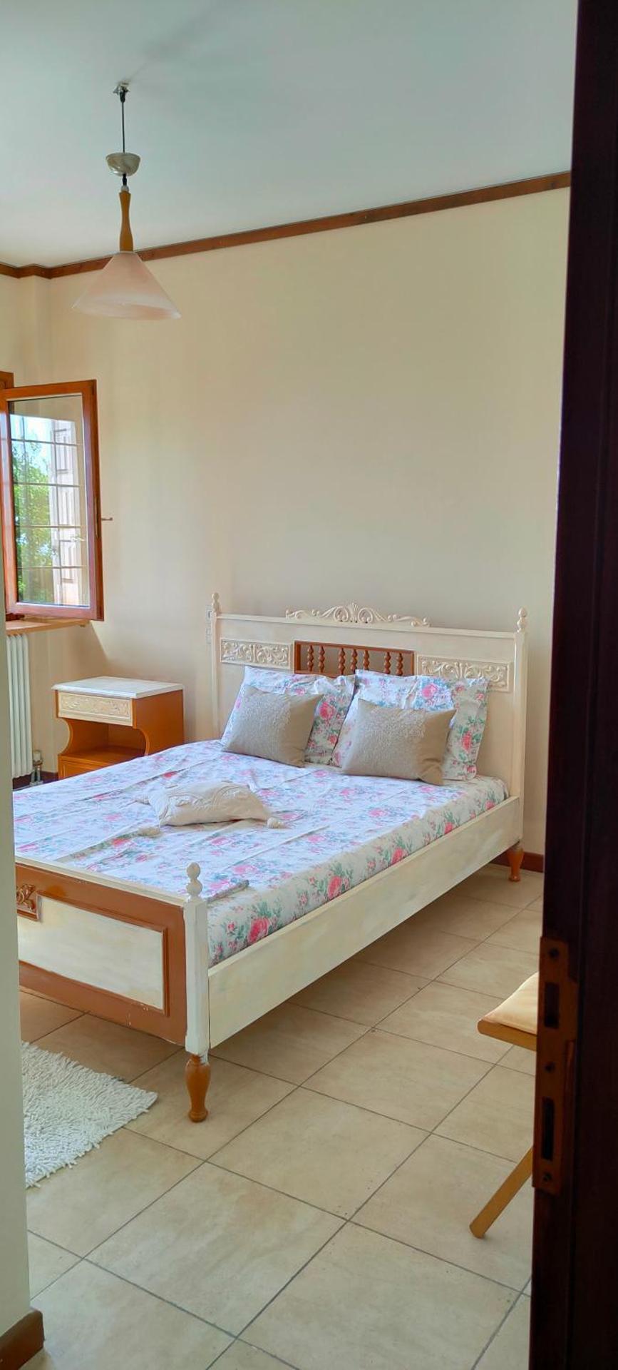 Athina's Villa Uphill