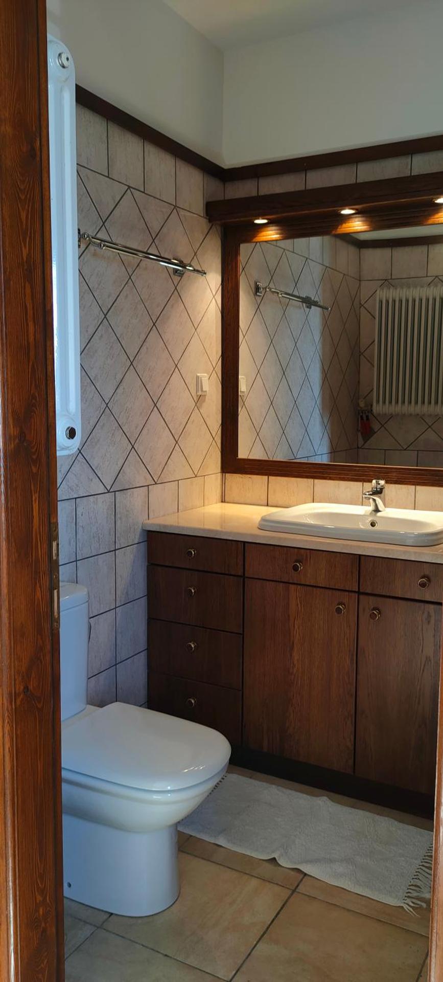 Athina's Villa Uphill