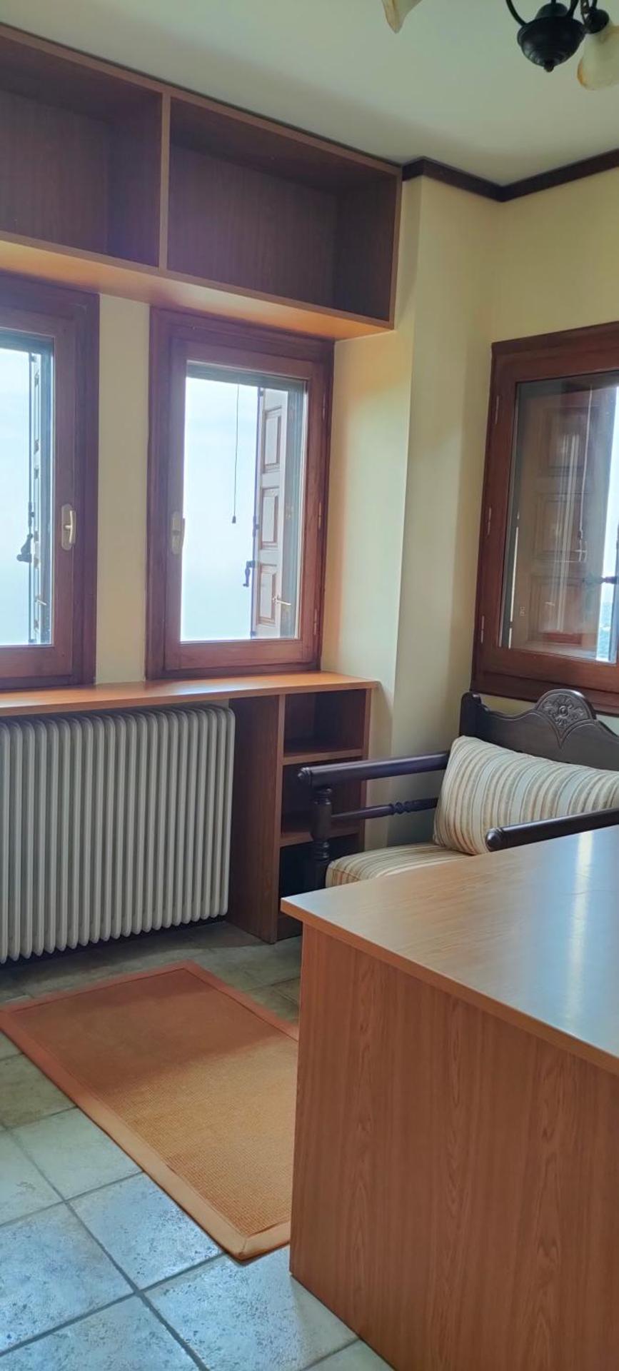 Athina's Villa Uphill