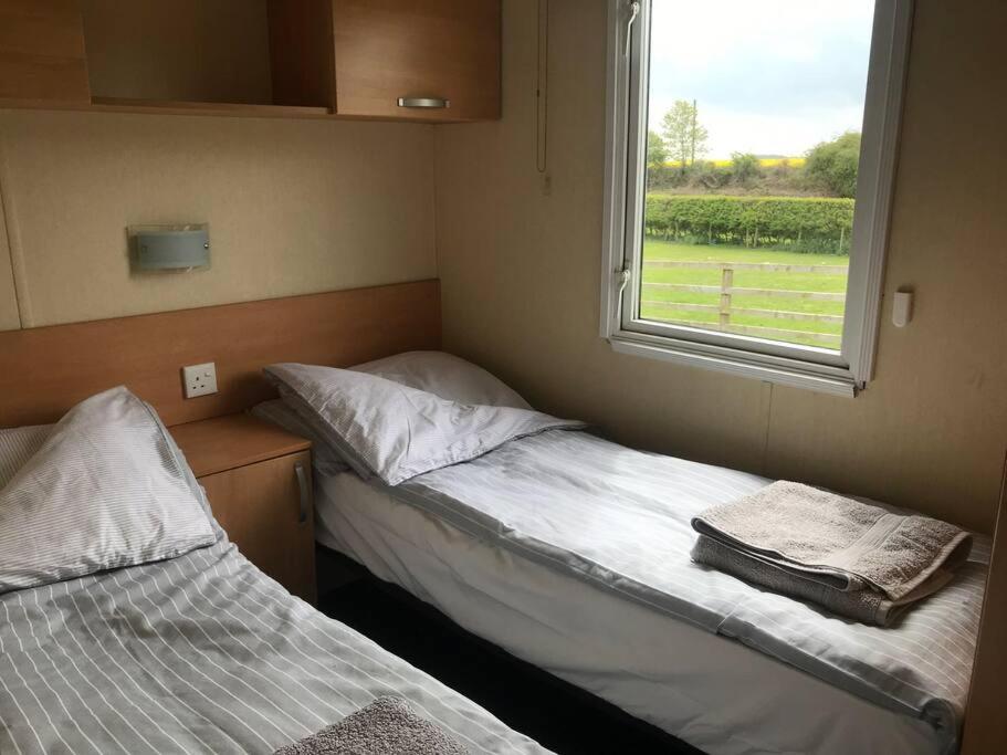 Plum Tree Lodge Set in 2 acres of Private Land