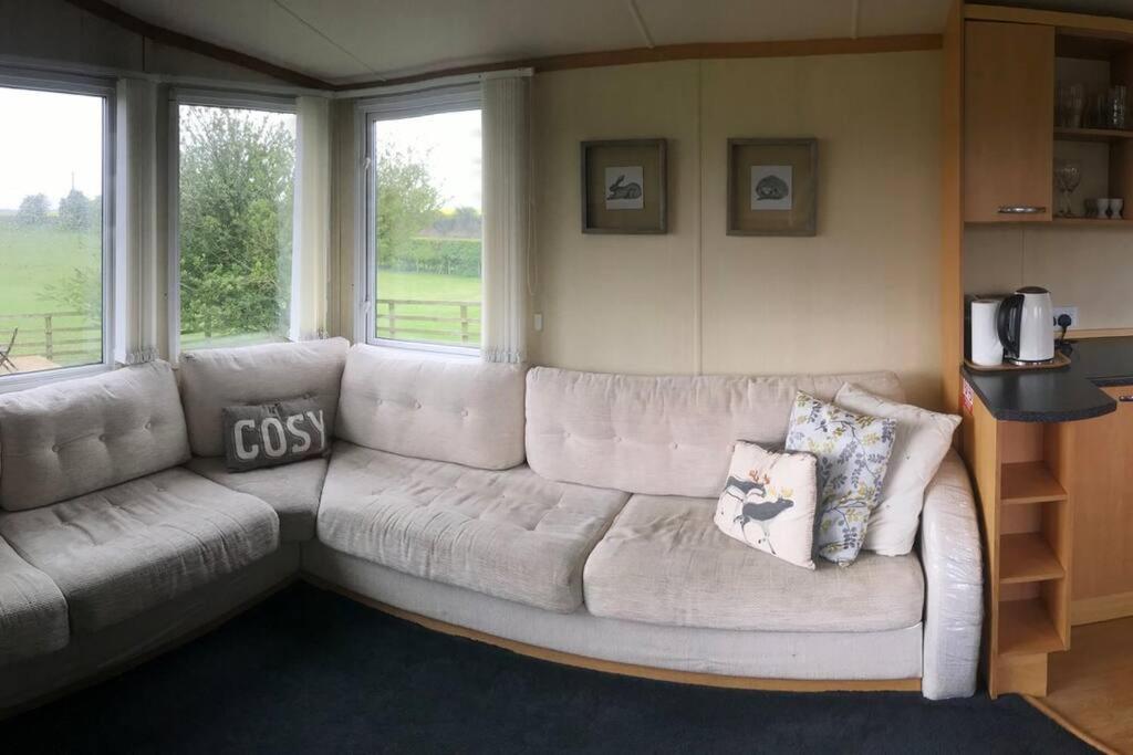 Plum Tree Lodge Set in 2 acres of Private Land