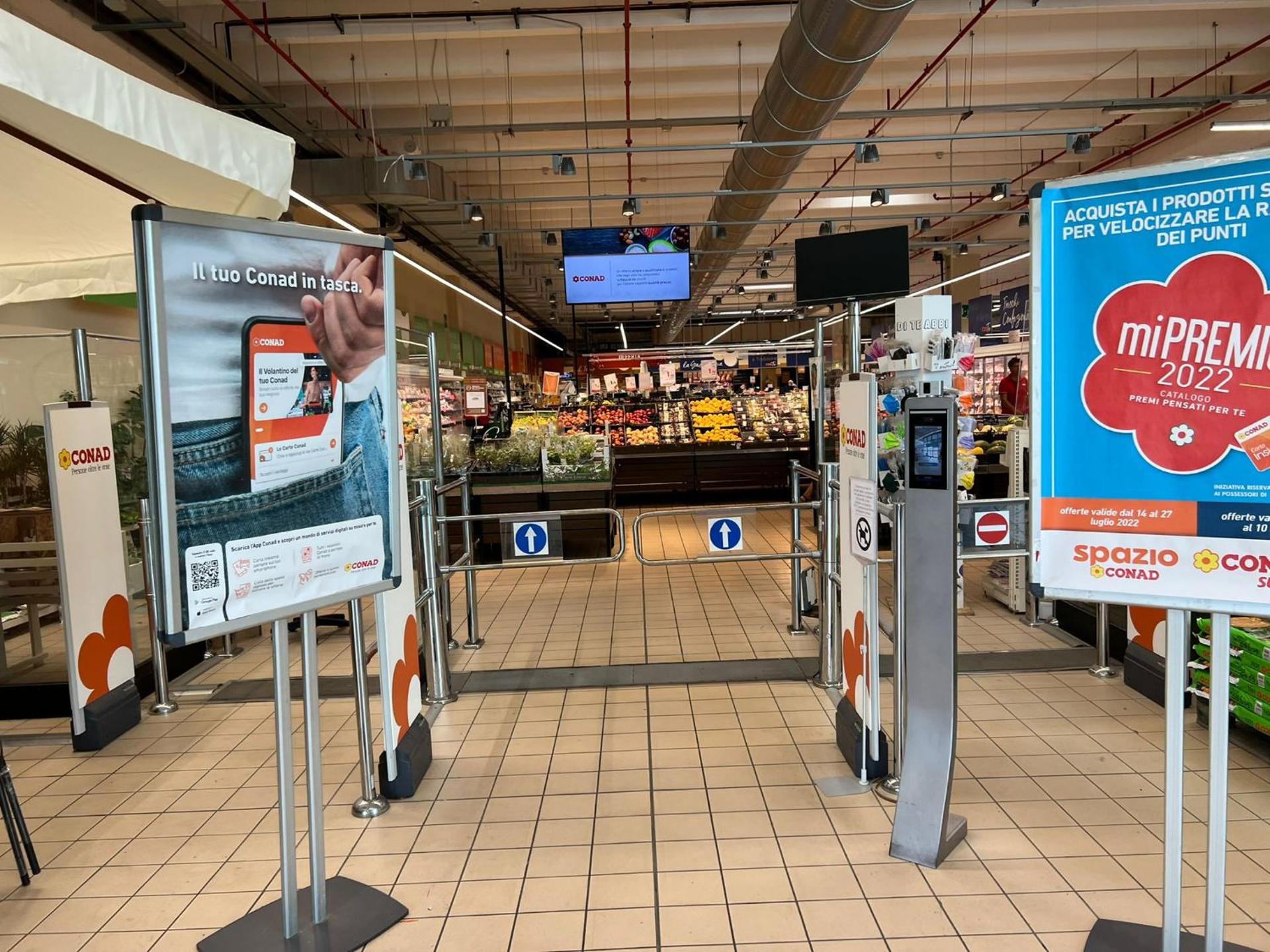 Supermarket/grocery shop