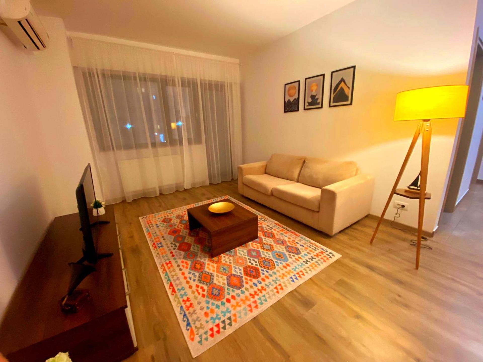 Bellagio - Cozy Apartment with Free Parking & Gym