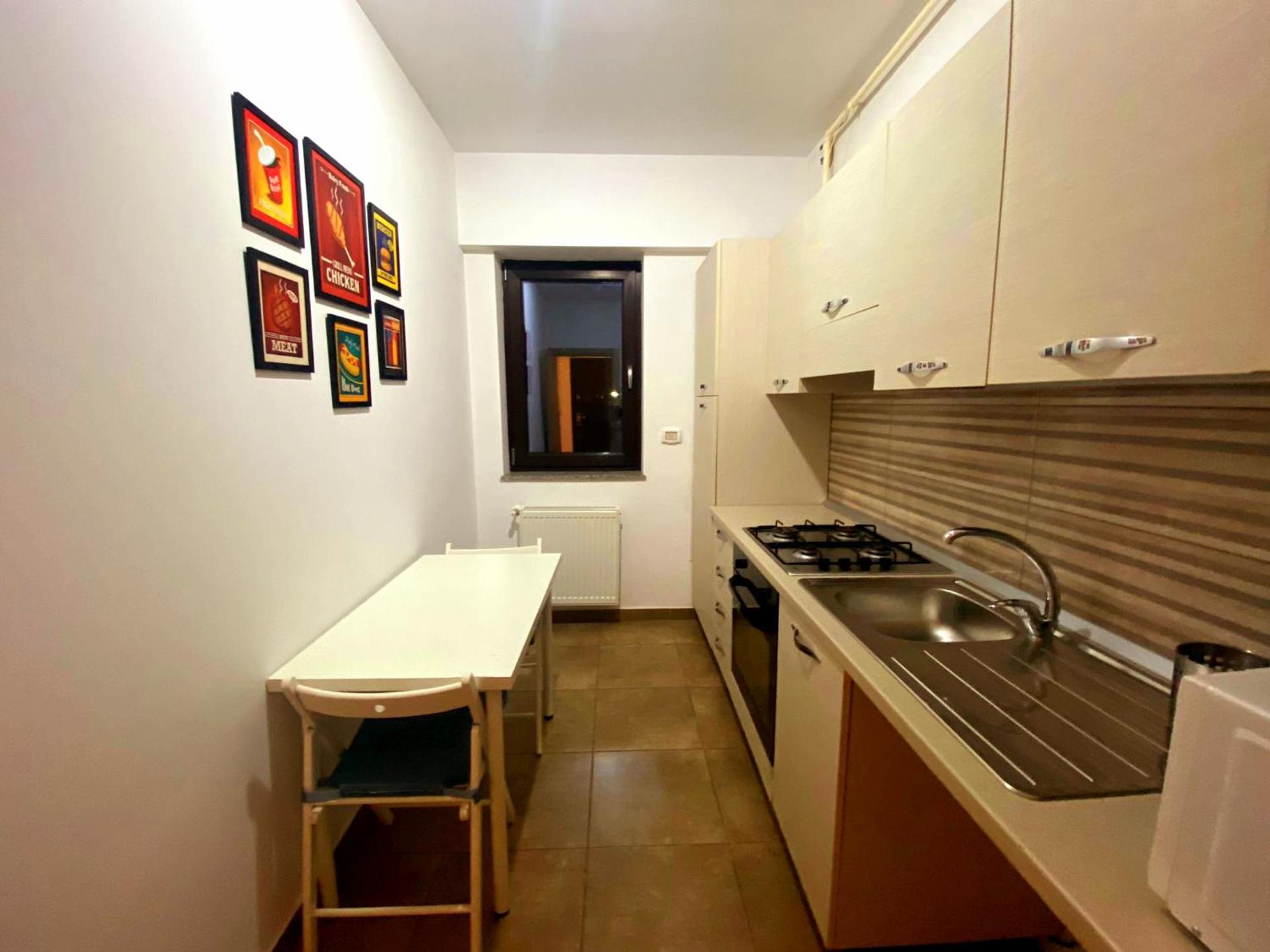 Bellagio - Cozy Apartment with Free Parking & Gym