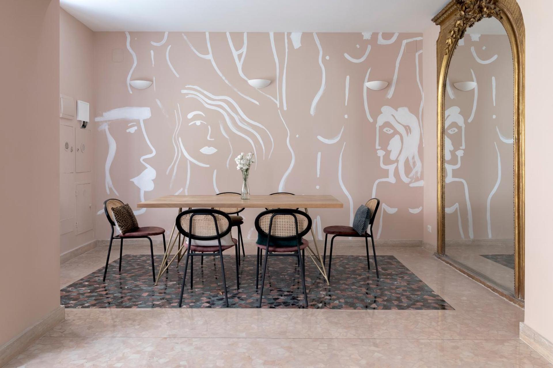 Communal lounge/ TV room