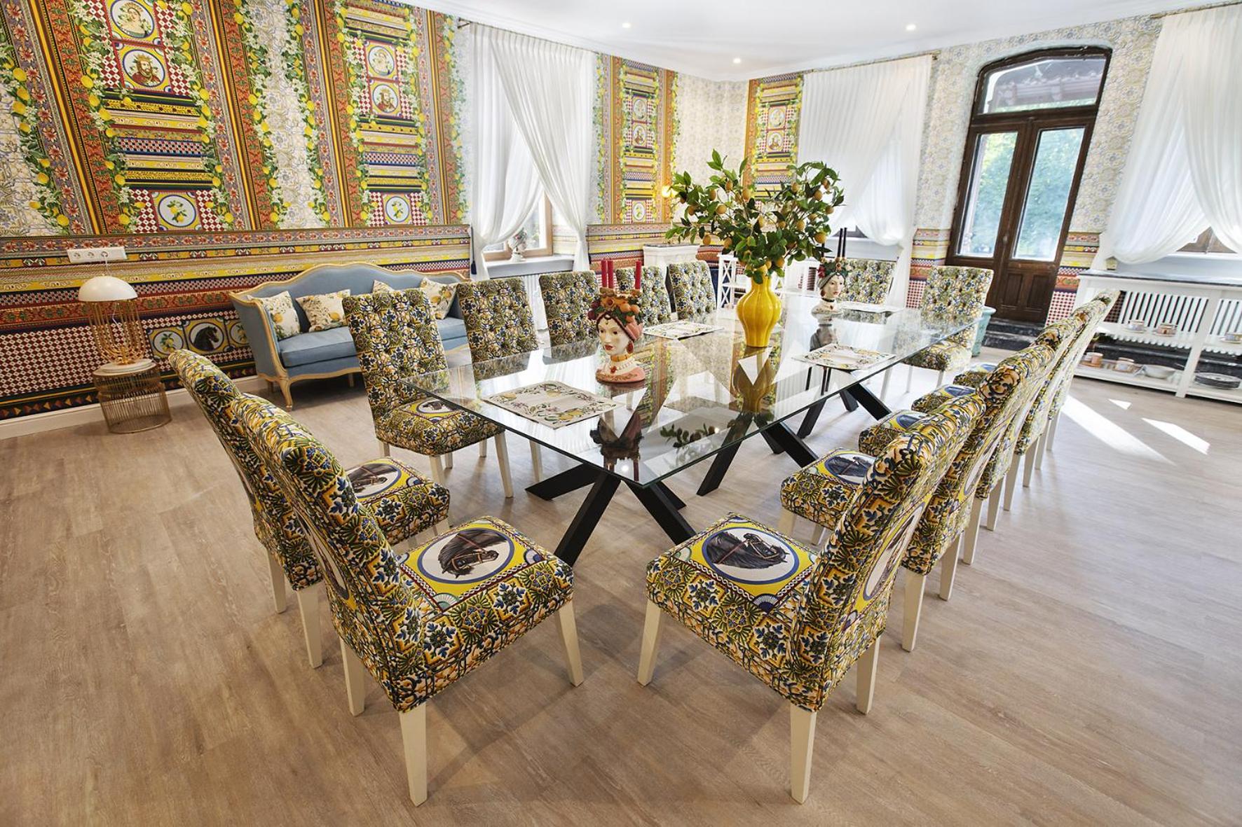 Meeting/conference room