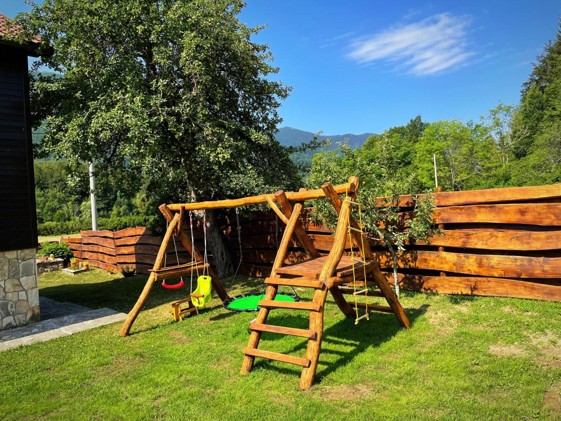 Nina Holiday Home with a heated pool