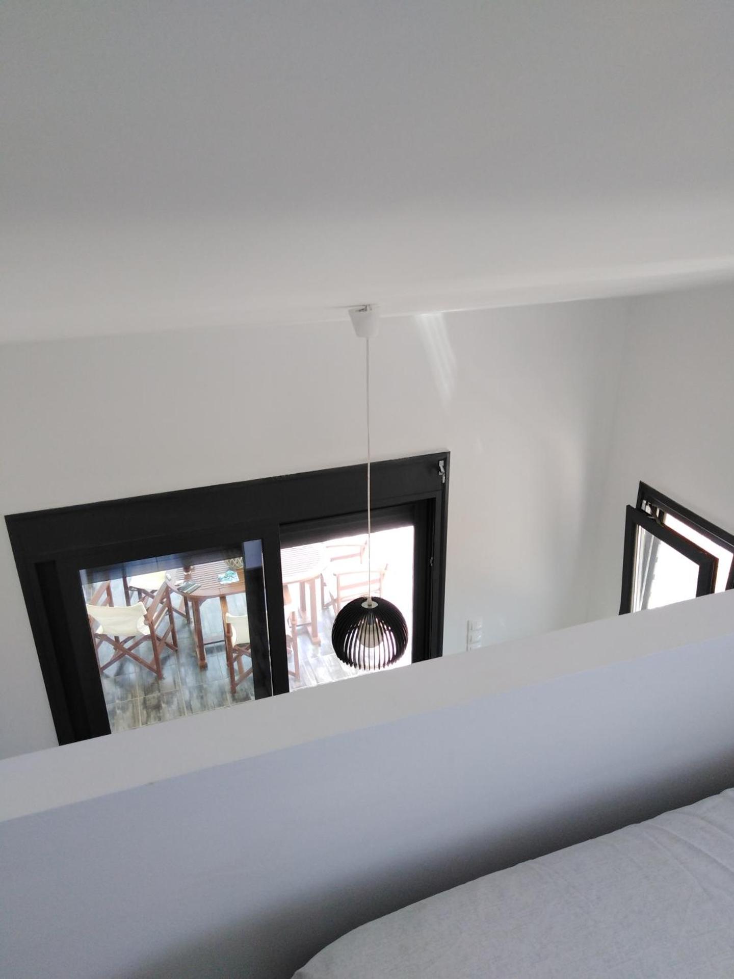 Σπίτι με σοφίτα μπροστά στη θάλασσα