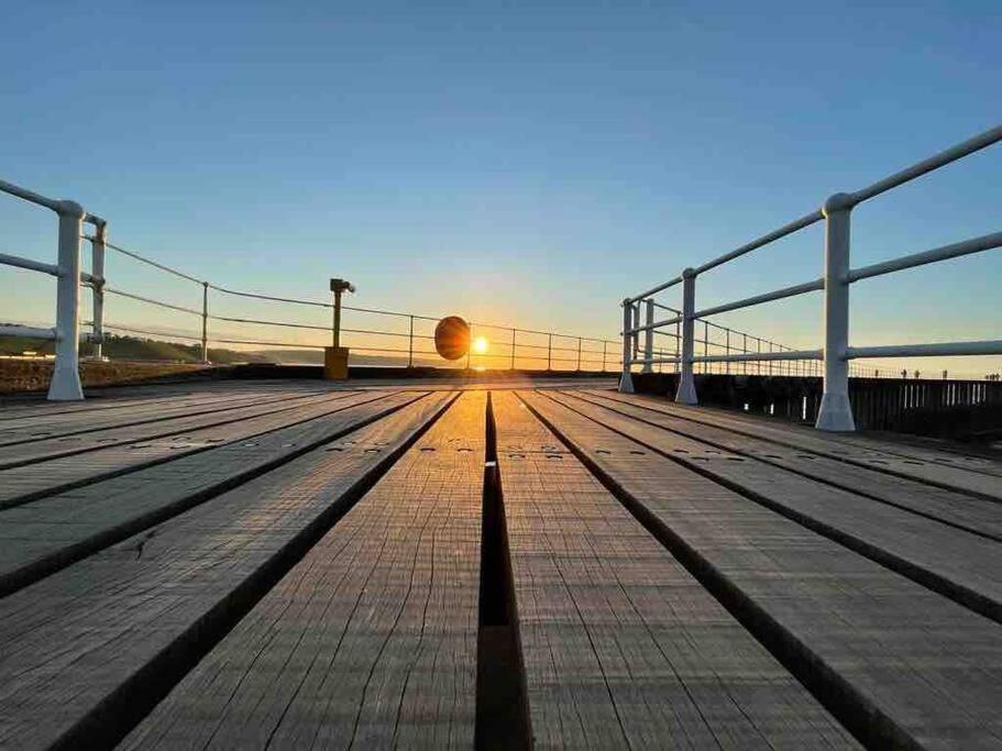 Cosy 400yr old Cottage, Flowergate, Whitby, Sleeps 6