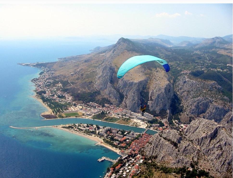 Charming studio with river view