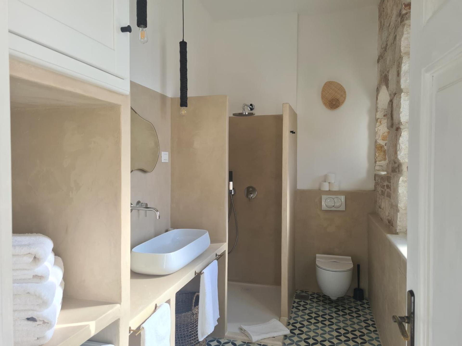 Apartment Tomazina (seaview,central, heritage)