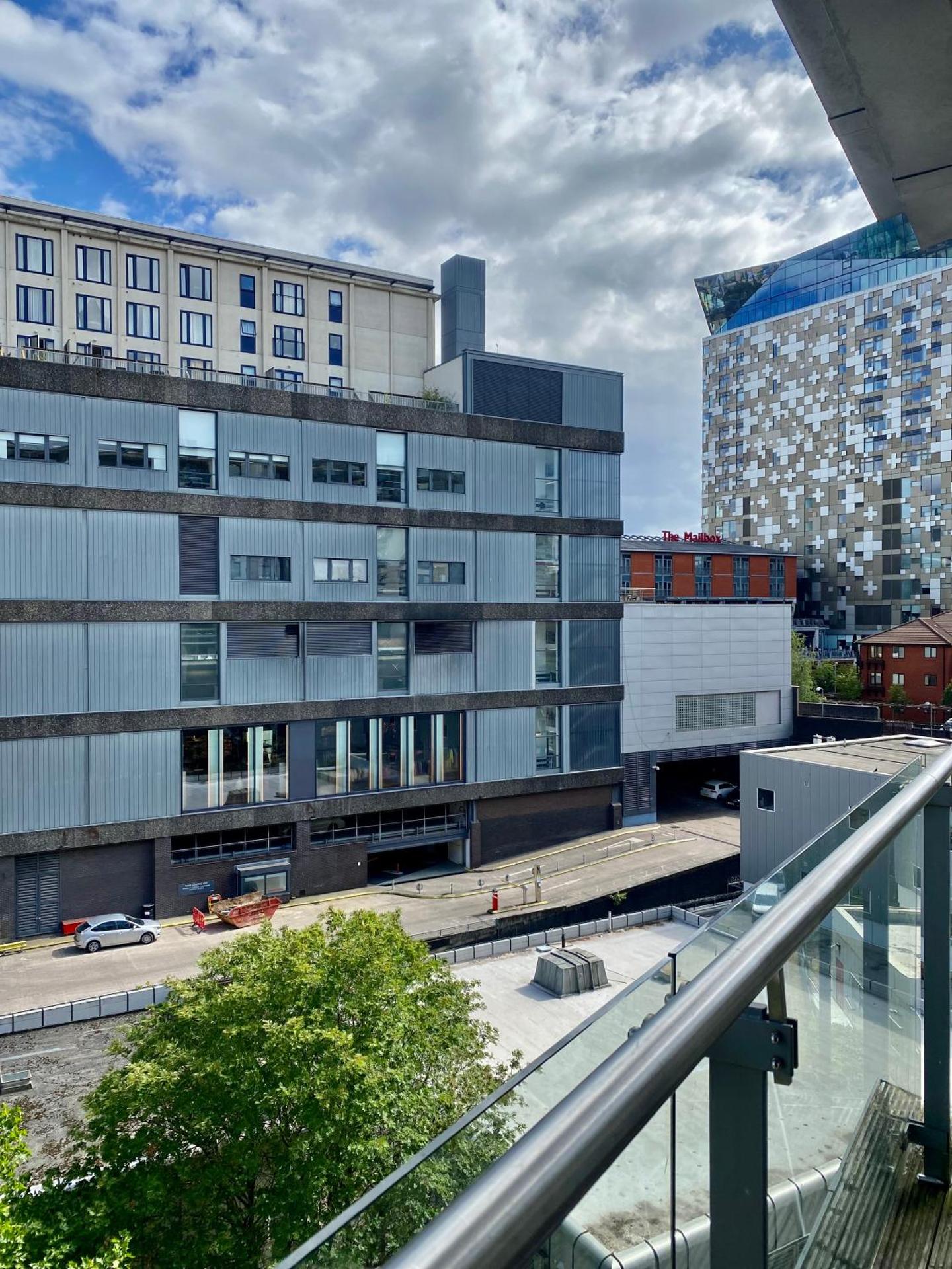 Holliday Street Apartments - One Bedroom - Stunning Balcony