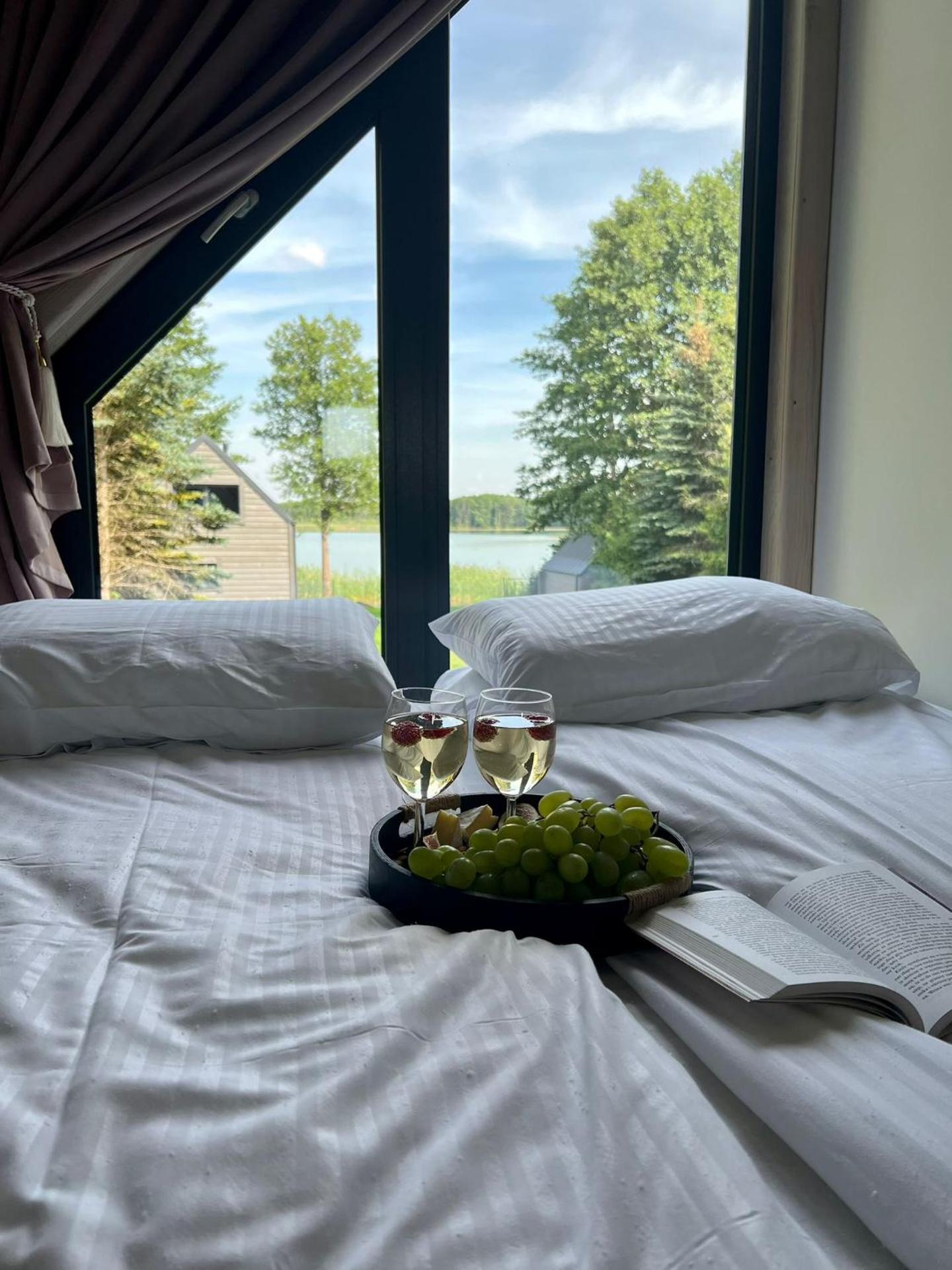 Okno Na Wodę- całoroczne domy z linią brzegową jeziora i sauną