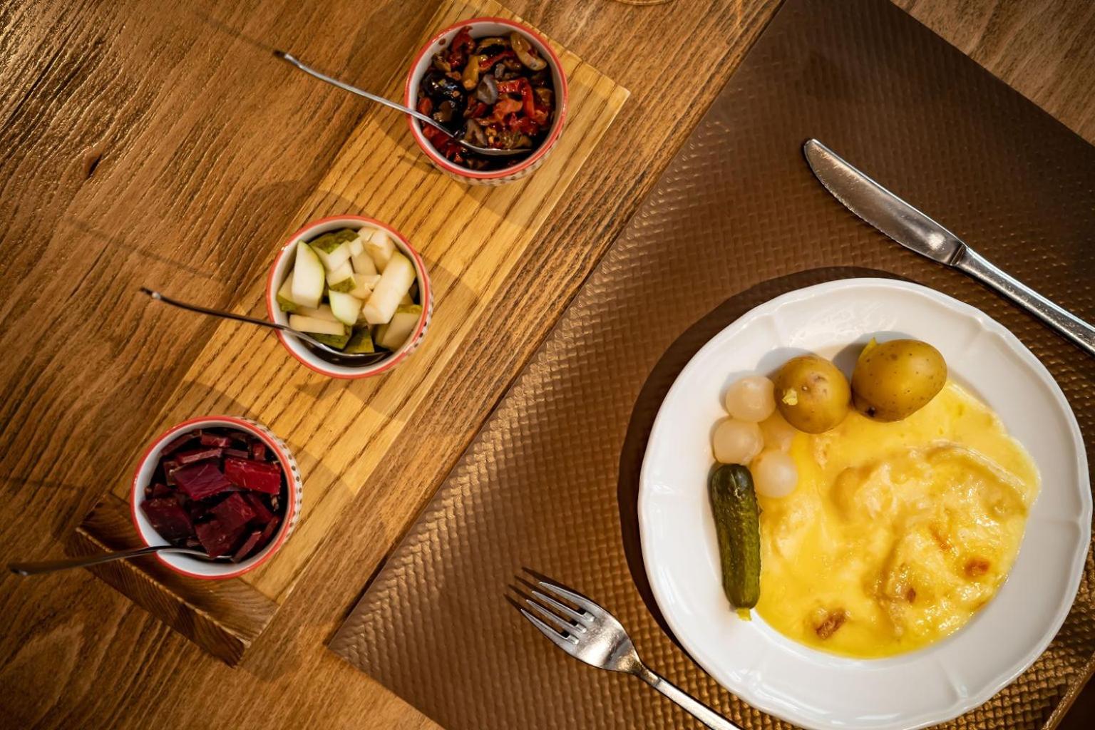 Restaurant/places to eat