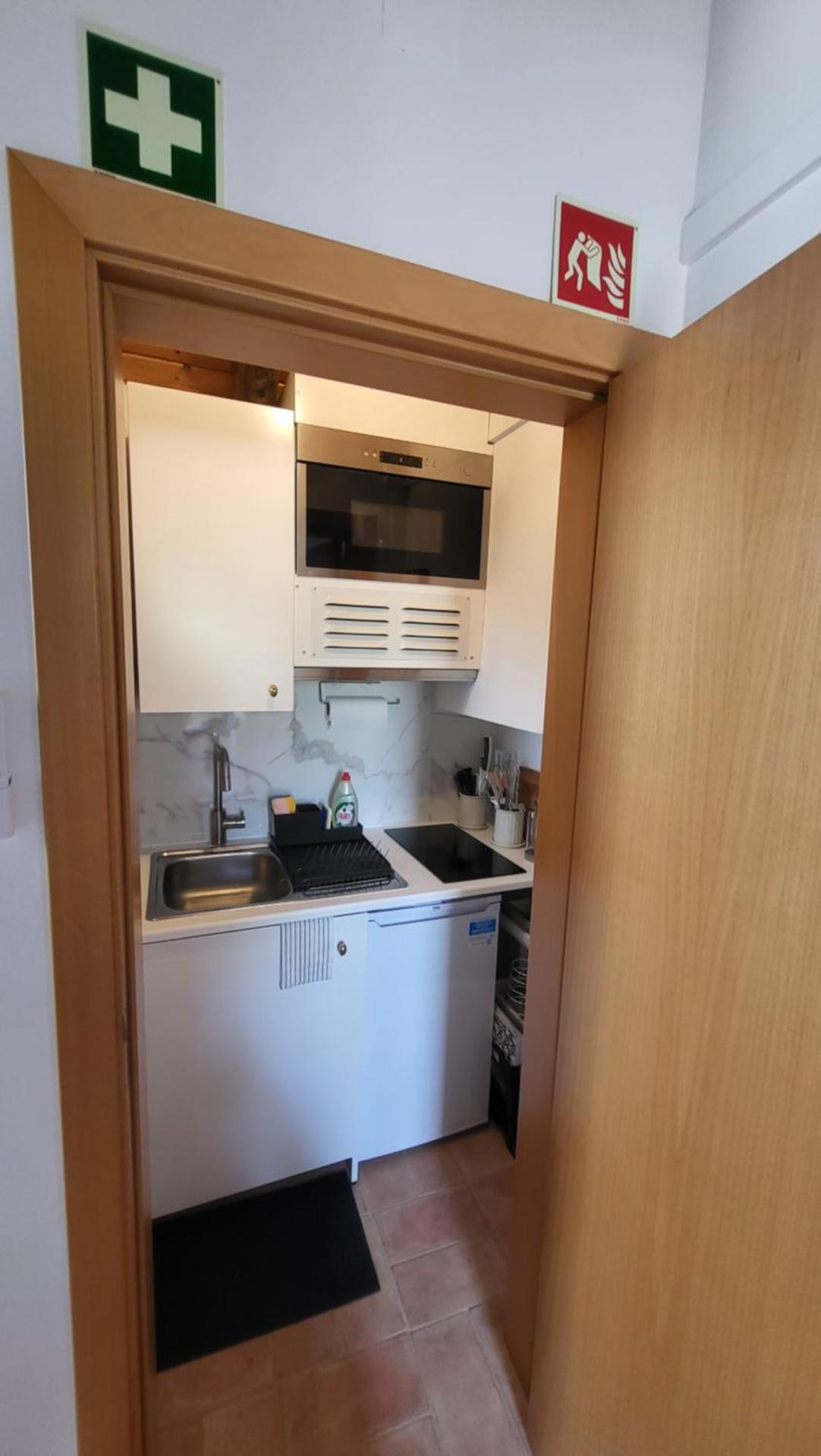 Kitchen or kitchenette