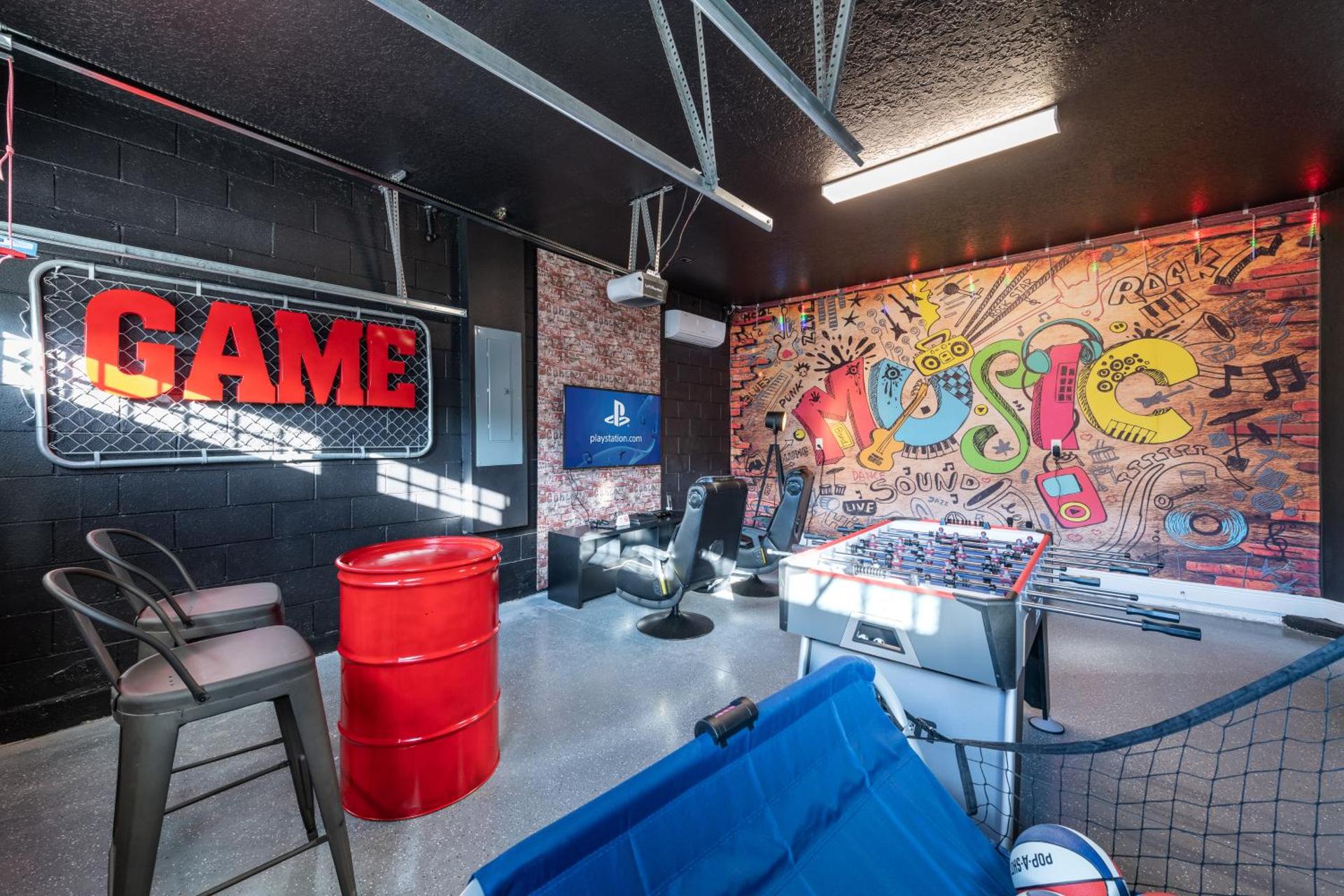 Communal lounge/ TV room