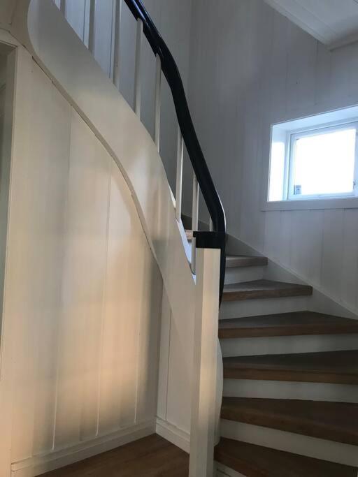 Stort hus i Porsgrunn sentrum med gangavstand til "alt" & gratis parkering til flere biler