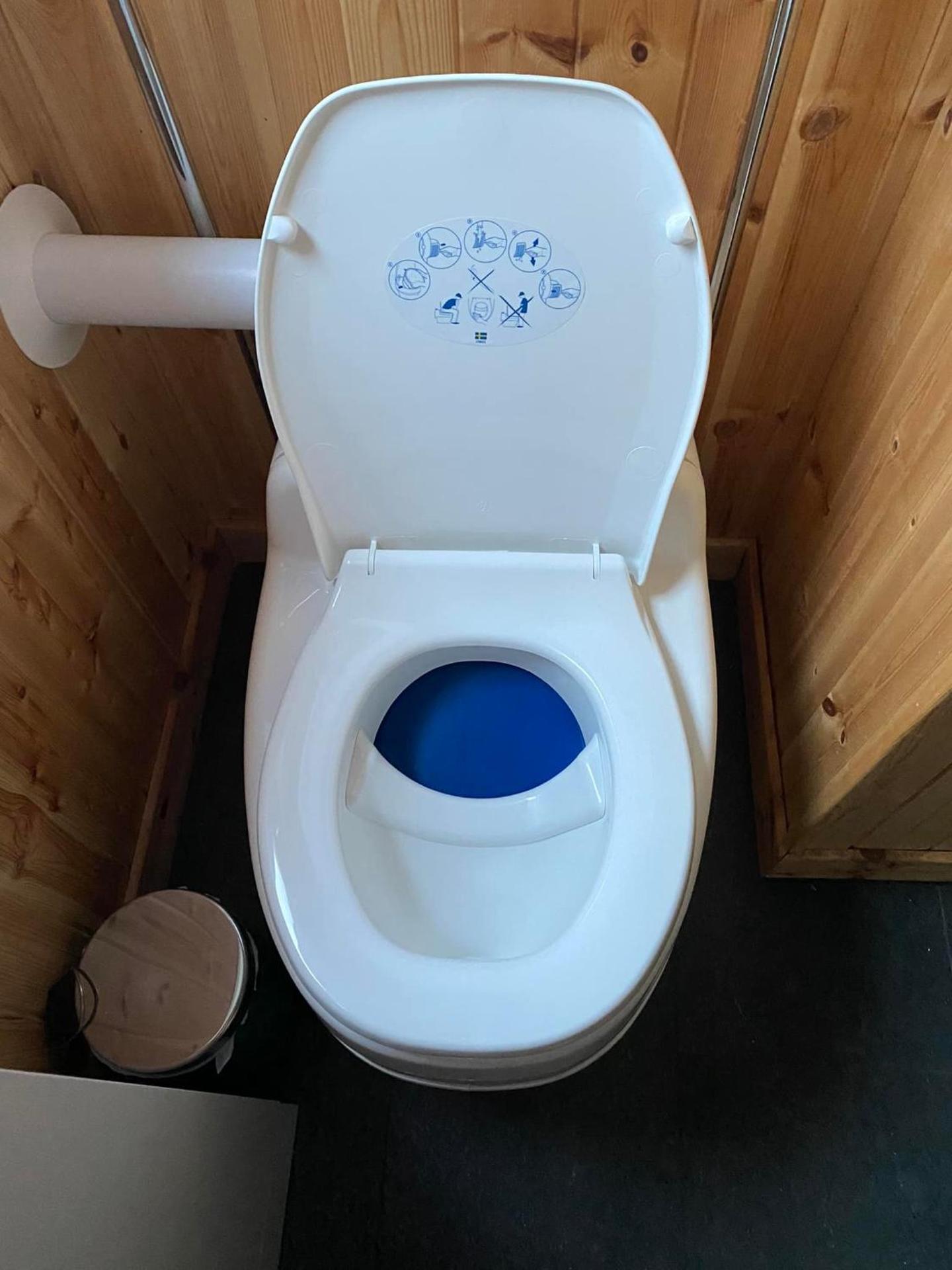 Couston Lakes Resorts