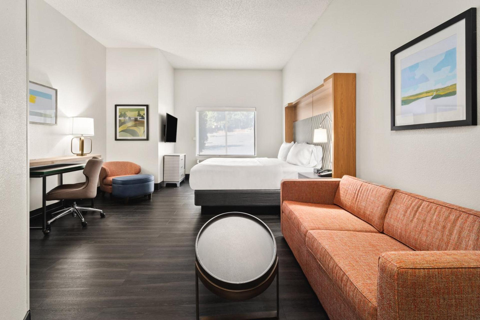 Photo of the whole room