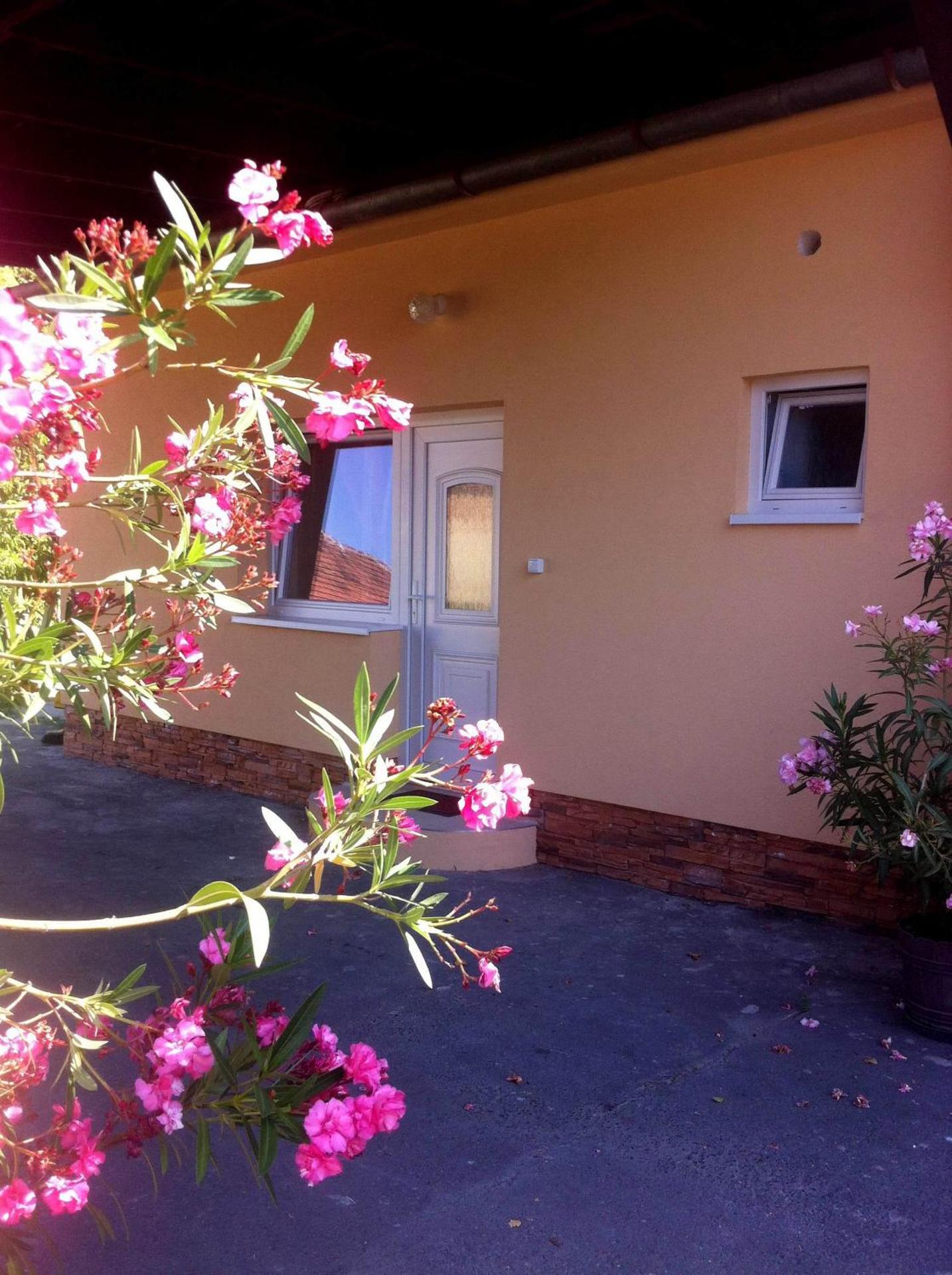 OP-ART Étterem és Panzió