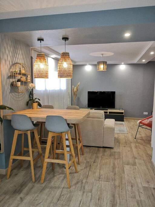 Petit Paradis Cosy T1 Bis 40m2 Indépendent Studio en Maison avec Jardin & Parking Gratuit