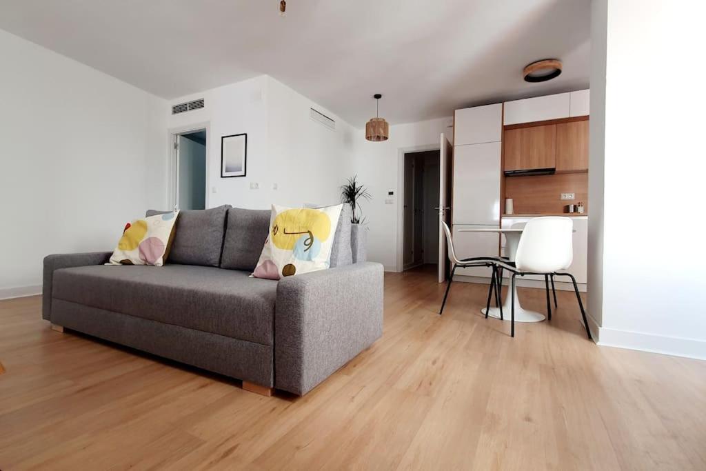 Spacious Loft, Parking Free M