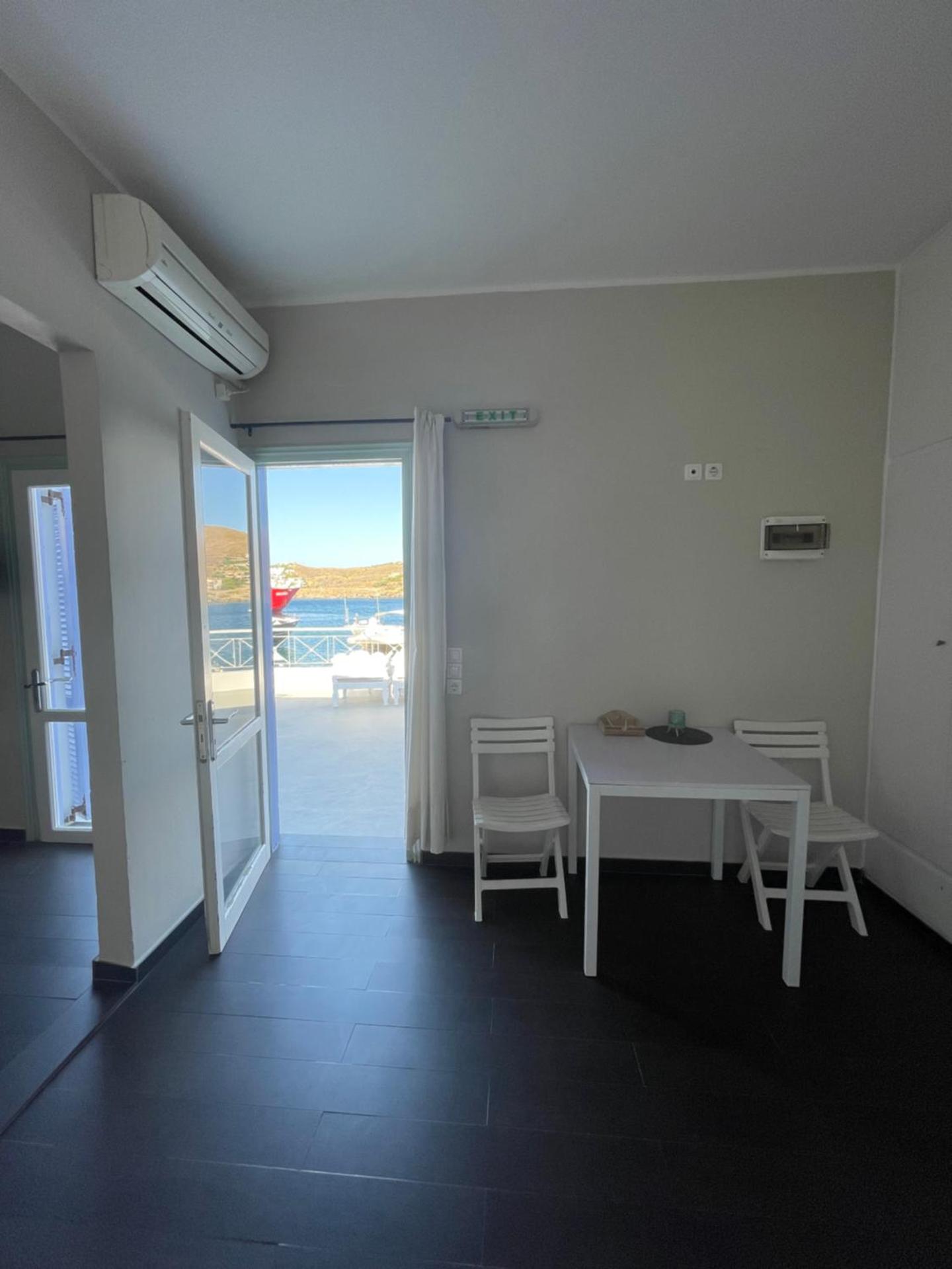 AEGEAN VIEW SEASIDE ROOMS AND STUDIOS KEA