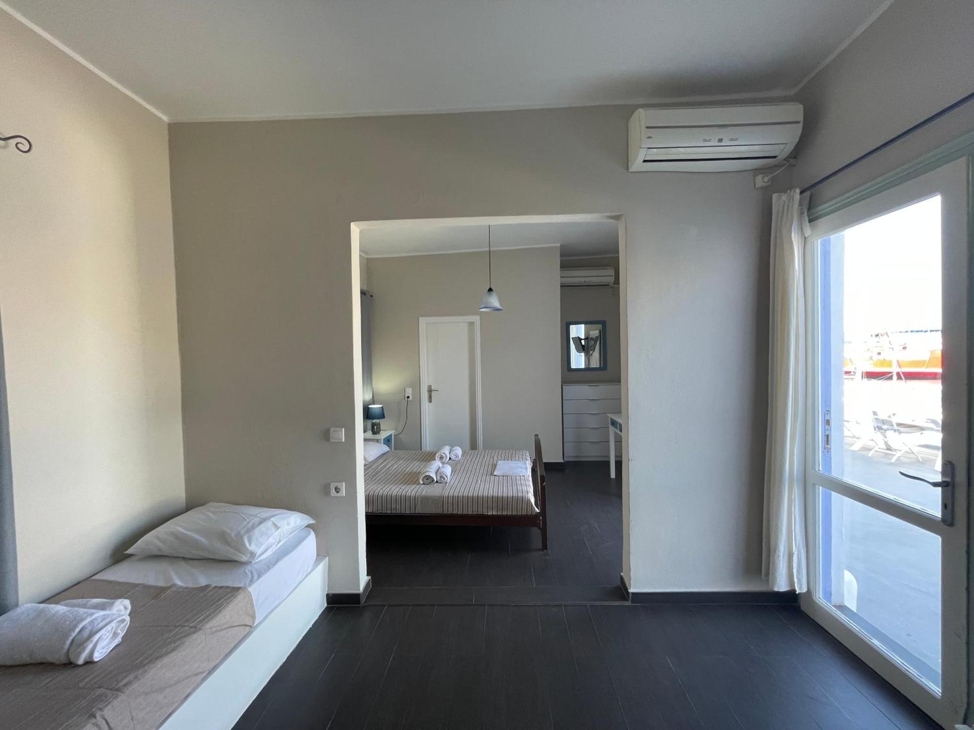 AEGEAN VIEW SEASIDE ROOMS AND STUDIOS KEA