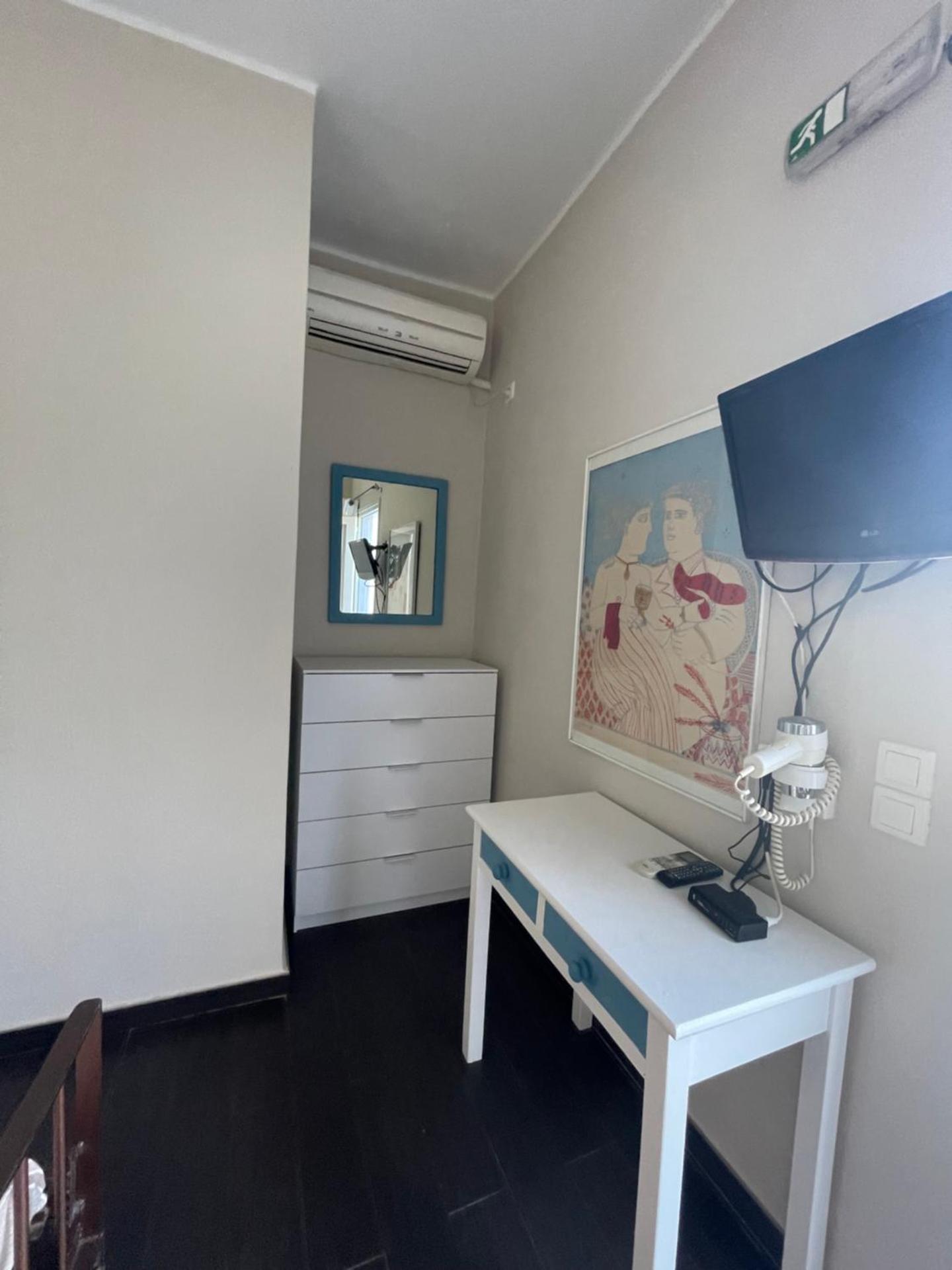 AEGEAN VIEW SEASIDE ROOMS AND STUDIOS KEA