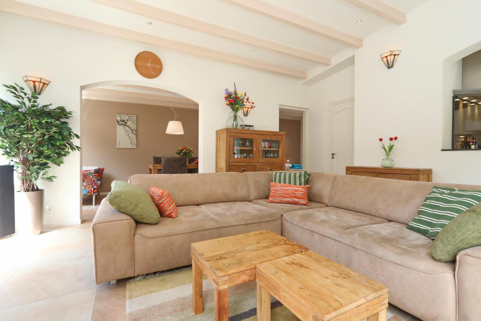 Sunnybeachhouse aan het bos, tussen zee en meer.