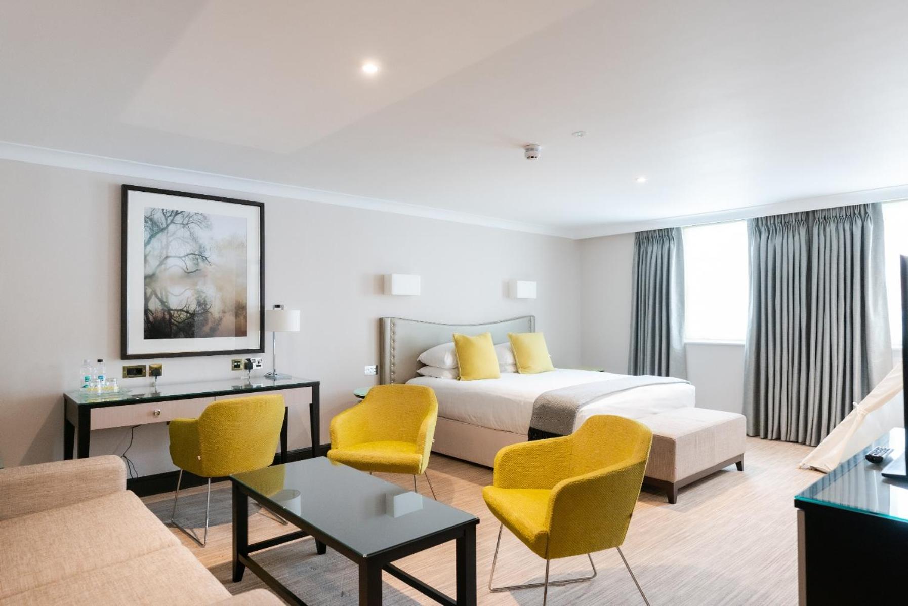 Photo of the whole room