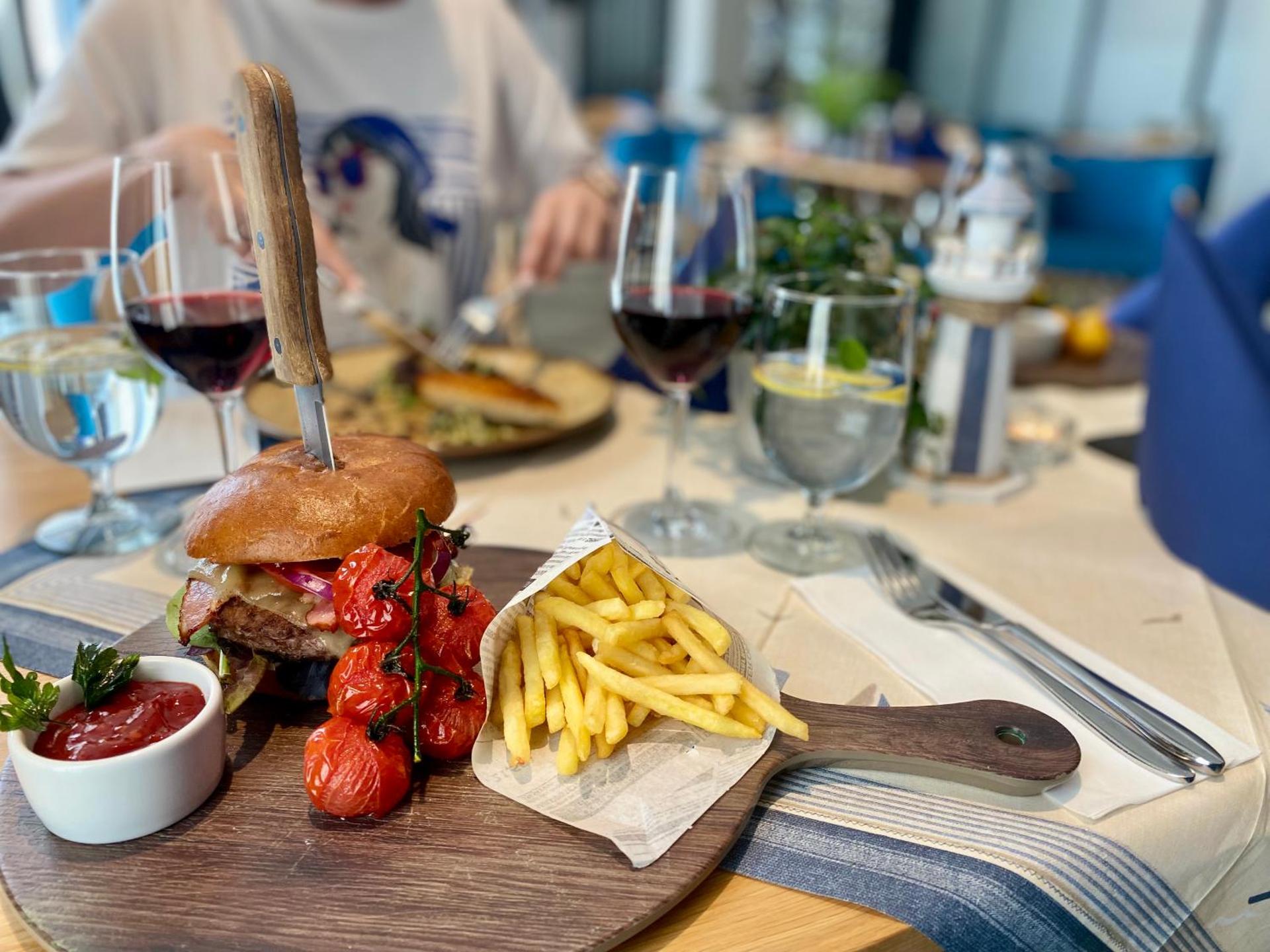 Restaurant/places to eat