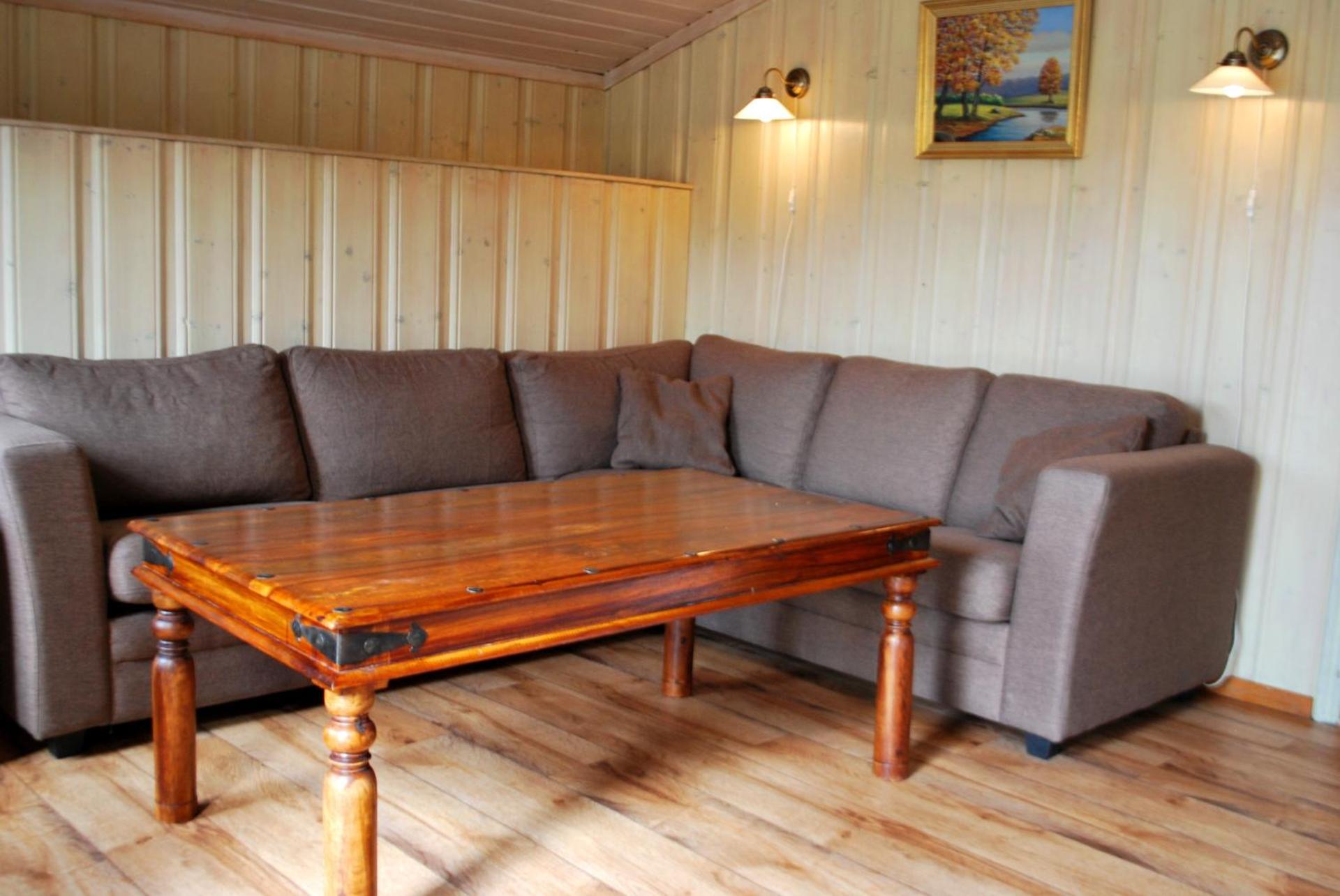 One-Bedroom Cottage with Private Bathroom