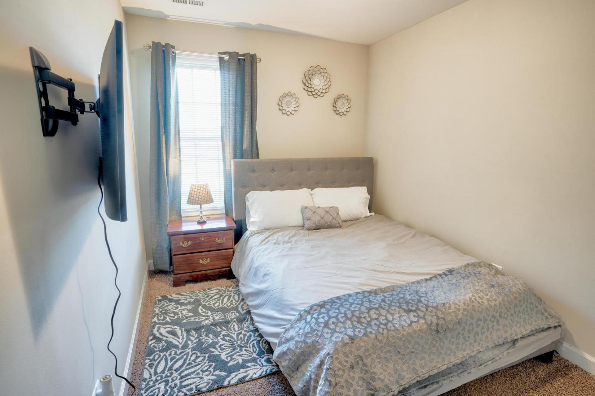 Kannapolis Elegant Townhouse - Pet Friendly