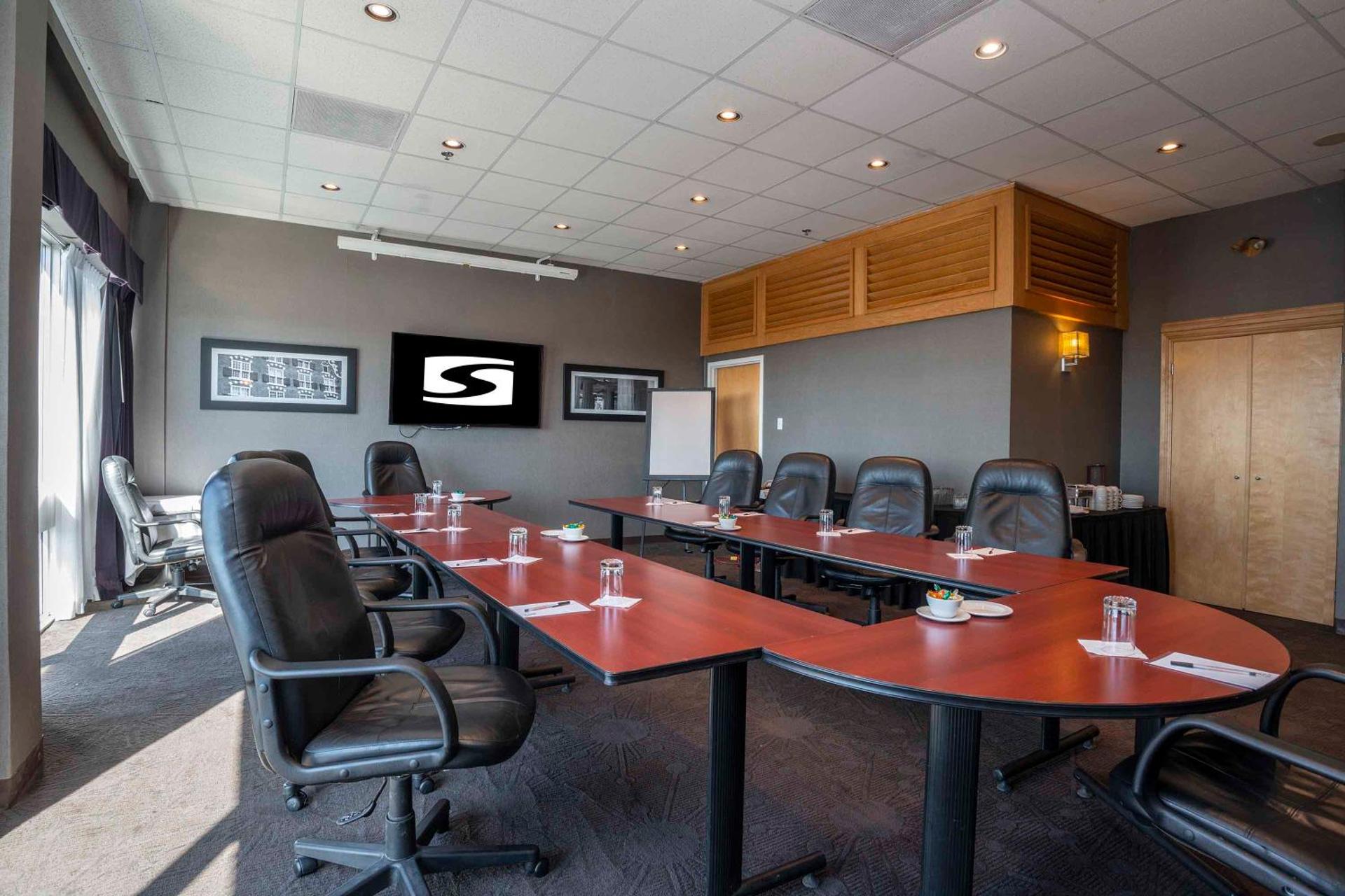 Meeting/conference room